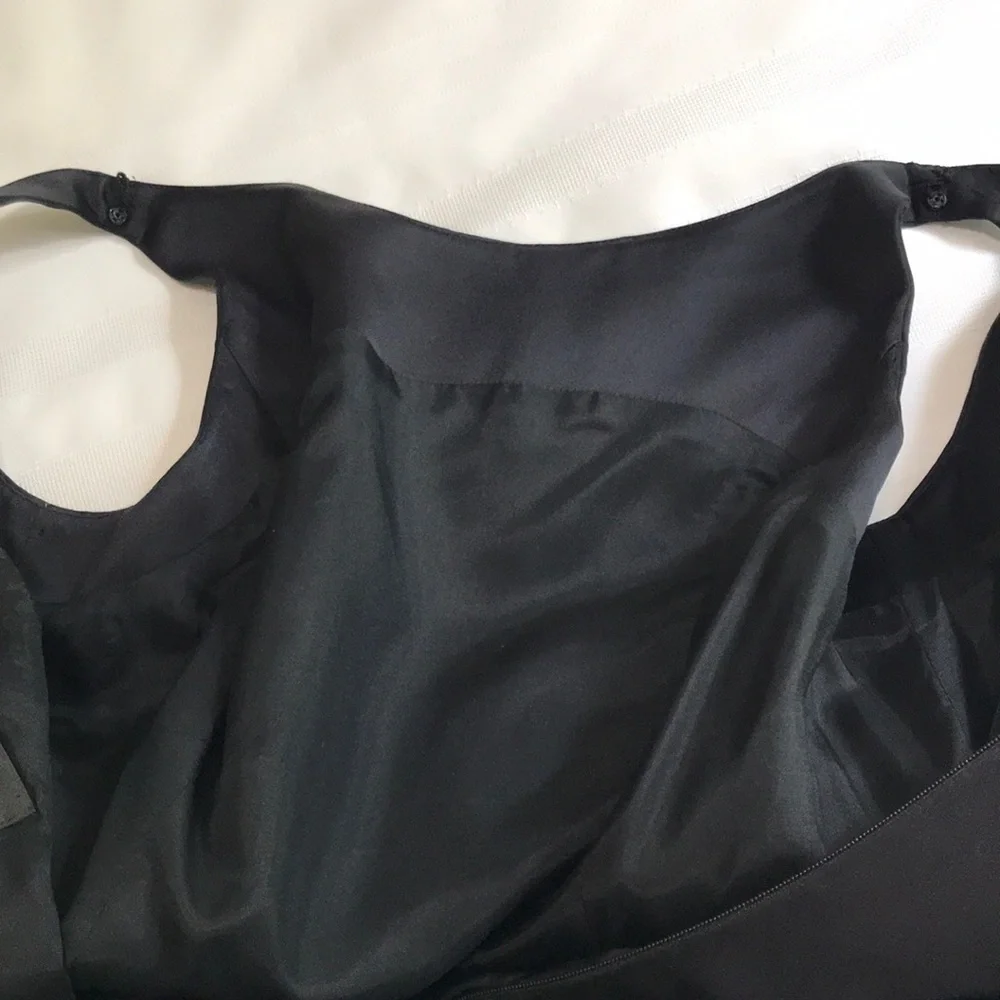 90s Carmen Marc Valvo Collection Black Satin V Back Cocktail Evening Dress 8 - Picture 12 of 16